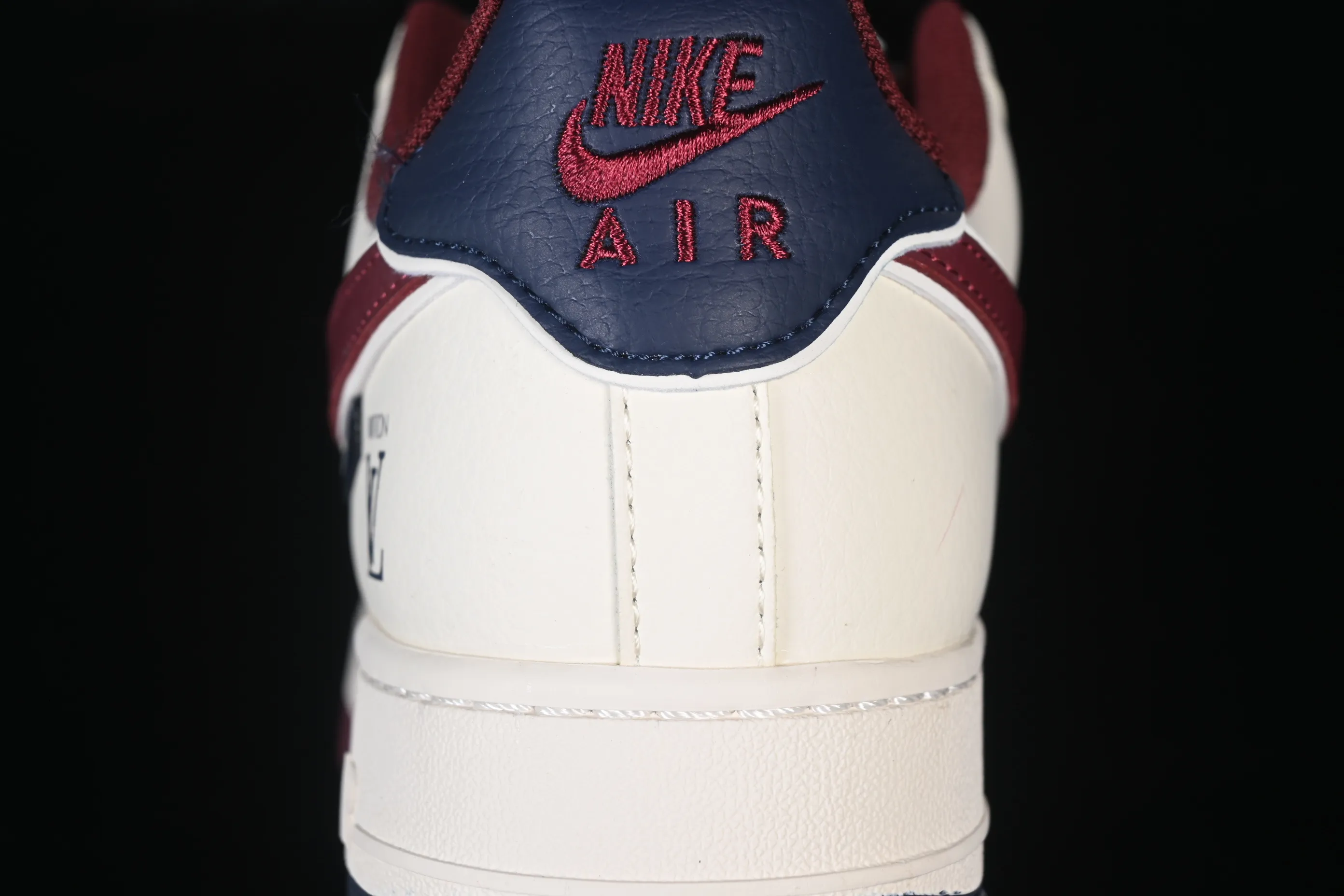 All categories Nk Air Force 1 Air Force series Nk Air Force 1 Low Air Force low-top Nike Air Force 1'07 Low joint blue and red stitching Air Force 1 low-top casual sneakers JP8028-069